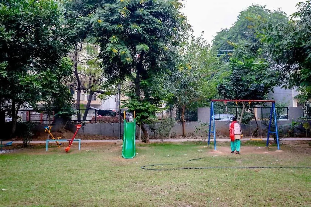 Urban Retreat - Stylish Ideal For Long Stays Gurgaon
