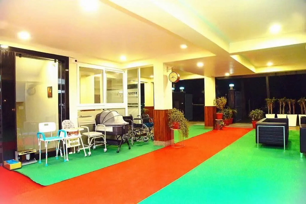 Urban Retreat - Stylish Ideal For Long Stays Gurgaon 0*,